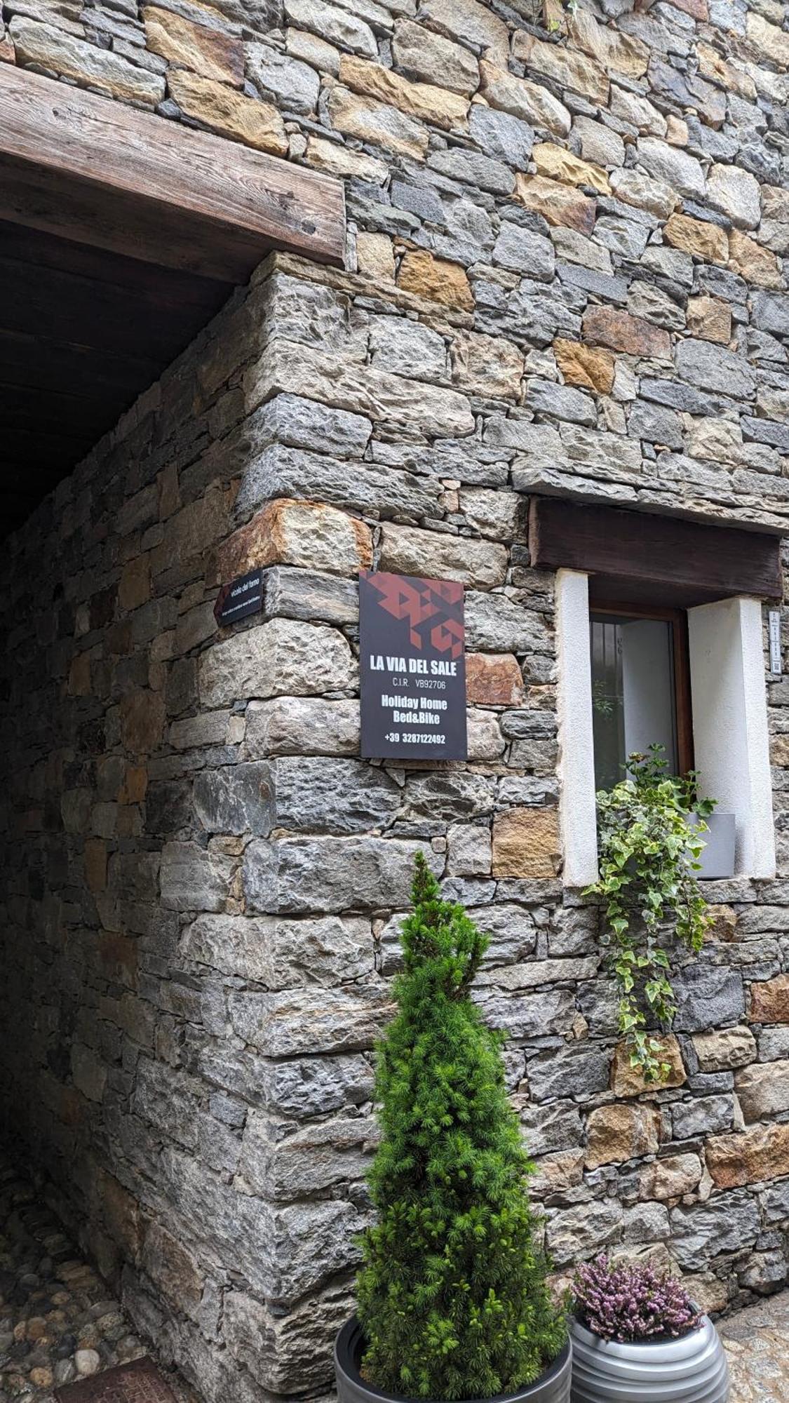 La Via Del Sale Accommodations Holidays Domodossola Ngoại thất bức ảnh